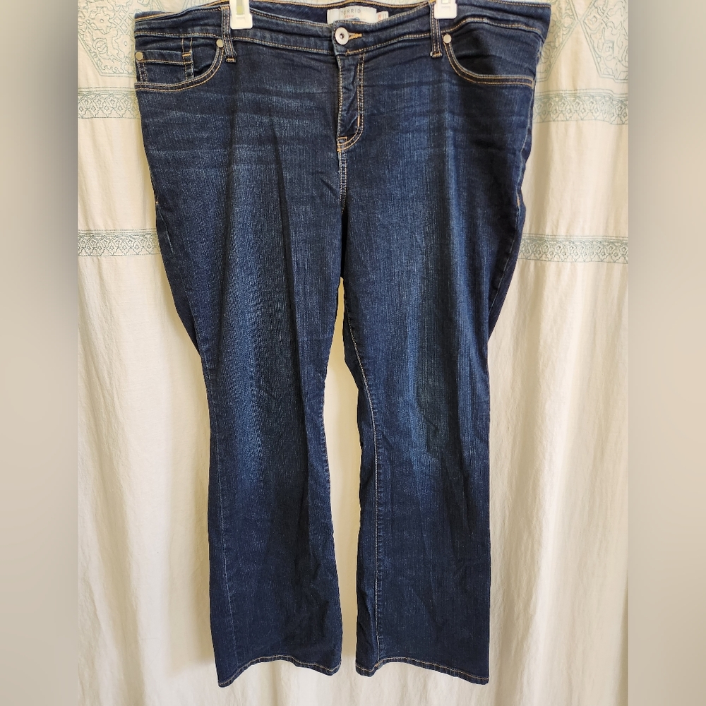 Barely worn Torrid 22R bootcut jeans